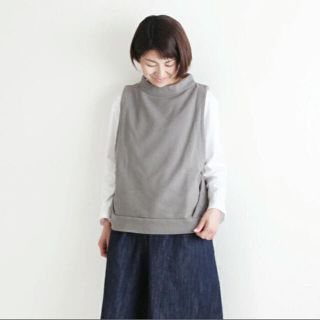 ネストローブ(nest Robe)のsabbatum サバタム　ベスト グレー(ベスト/ジレ)