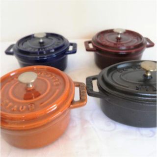 ストウブ(STAUB)のしゅうぼう23さん専用【美】STAUB(ストウド）ココットラウンド オレンジ1点(調理道具/製菓道具)