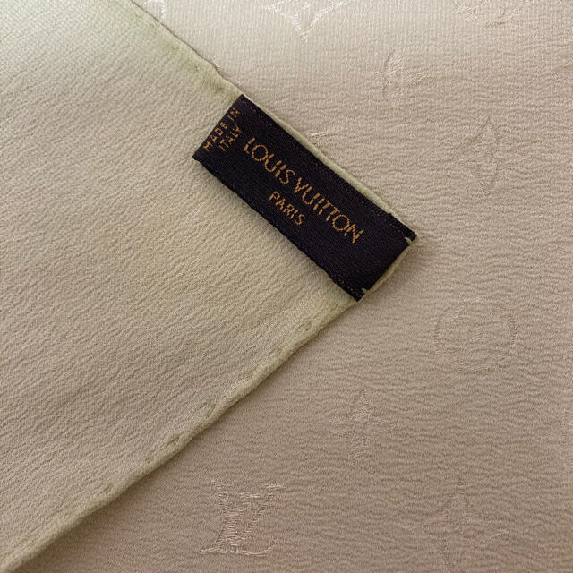 LOUIS VUITTON(ルイヴィトン)のルイヴィトン　スカーフ レディースのファッション小物(バンダナ/スカーフ)の商品写真