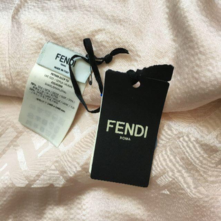フェンディ(FENDI)の【新品未使用】FENDI スカーフ(ストール/パシュミナ)
