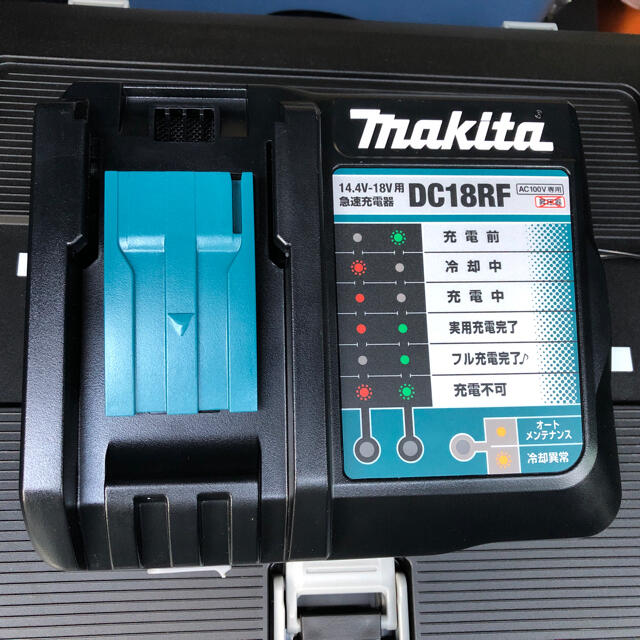 Makita(マキタ)のマキタ製　急速充電器14.4V-18V用  スマホ/家電/カメラのスマートフォン/携帯電話(バッテリー/充電器)の商品写真