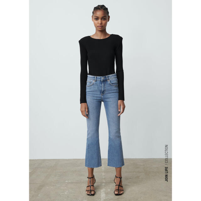 ZARA GW限定値下げ!【ZARA】クロップド丈フレアミッドライズデニムパンツ 34の通販 by ori zara barbie デニムクロップトップ XS