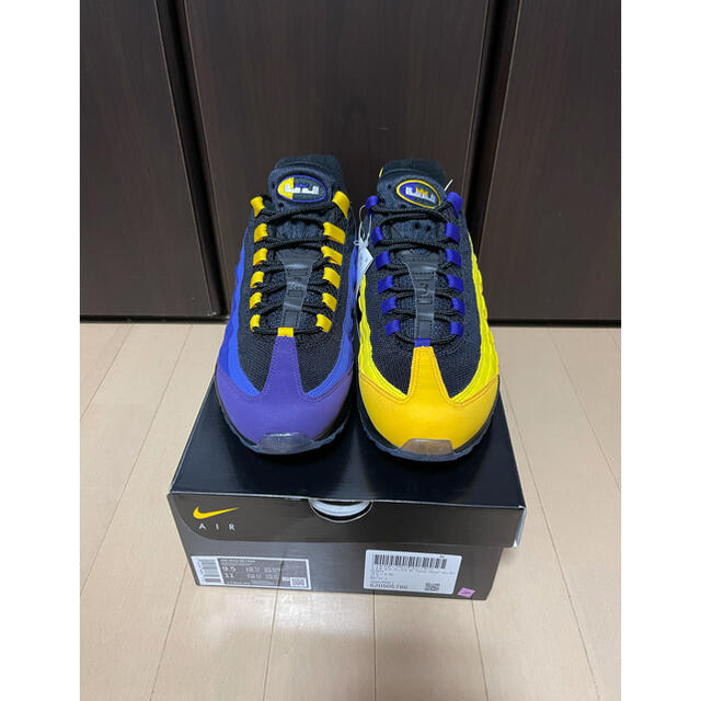 NIKE(ナイキ)のLEBRON JAMES × NIKE AIR MAX 95 LAKERS メンズの靴/シューズ(スニーカー)の商品写真