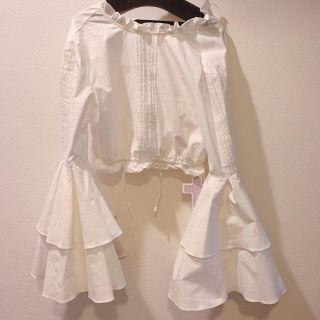 ロザリームーン(Rosary moon)のタグ付Rosarymoon bell sleeves short blouse (シャツ/ブラウス(長袖/七分))