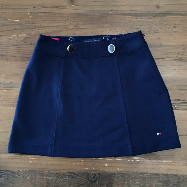 TOMMY HILFIGER(トミーヒルフィガー)のトミーヒルフィガー　TOMMY HILFIGER スカート　110 キッズ/ベビー/マタニティのキッズ服女の子用(90cm~)(スカート)の商品写真