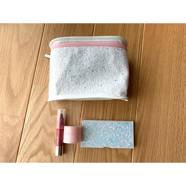 CLINIQUE(クリニーク)の【値下げ】新品　CLINIQUE アイシャドウ＆チーク＋試供品 コスメ/美容のキット/セット(コフレ/メイクアップセット)の商品写真