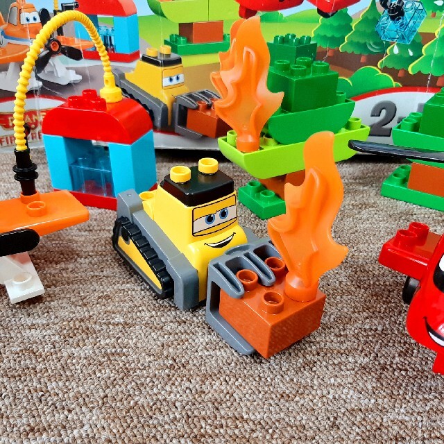 Lego(レゴ)の【hsiang0420様専用】LEGO　PLANES キッズ/ベビー/マタニティのおもちゃ(その他)の商品写真