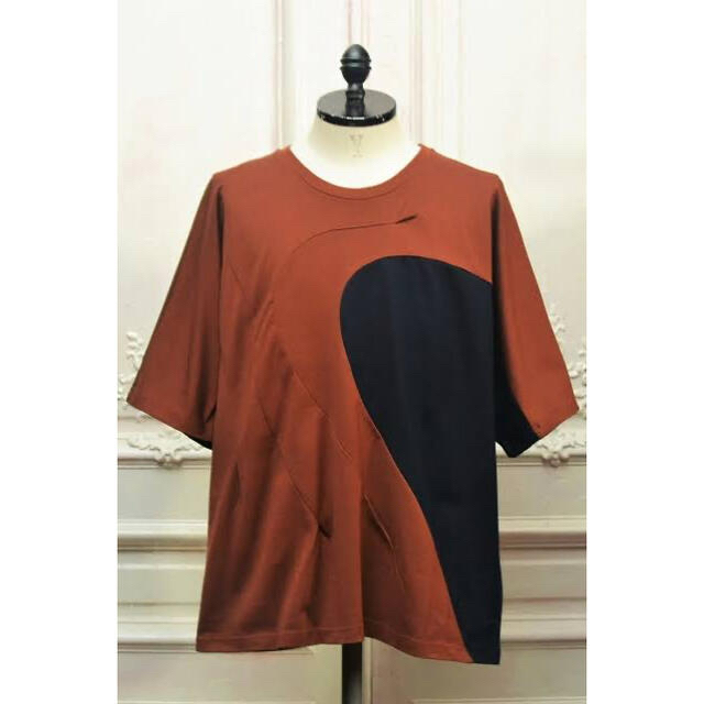 amachi contour line T-shirt