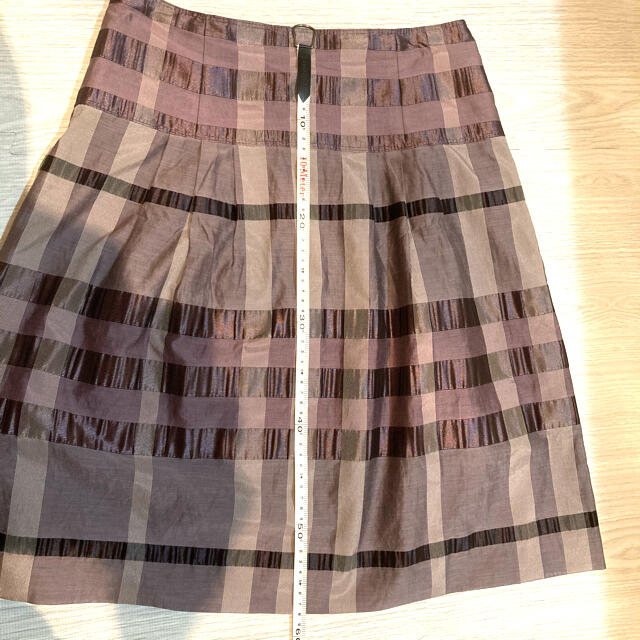 BURBERRY(バーバリー)のBURBERRY LONDON パープル　チェック柄　膝丈　スカート レディースのスカート(ひざ丈スカート)の商品写真