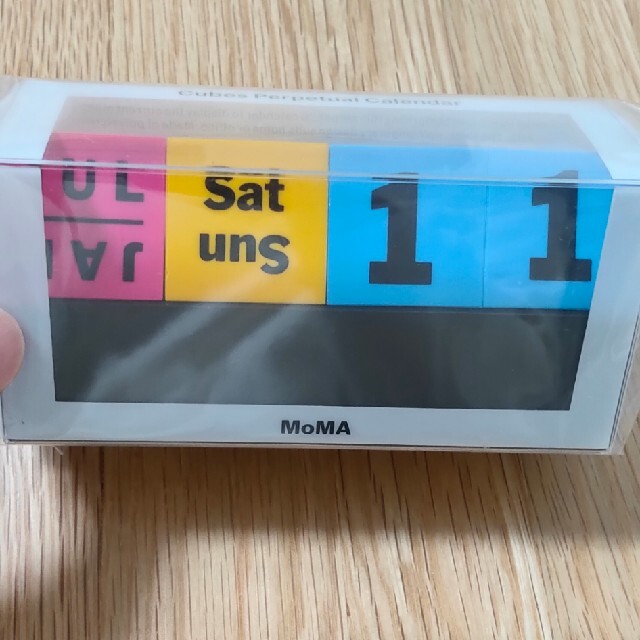 MOMA(モマ)のMoMA キューブカレンダー インテリア/住まい/日用品の文房具(カレンダー/スケジュール)の商品写真