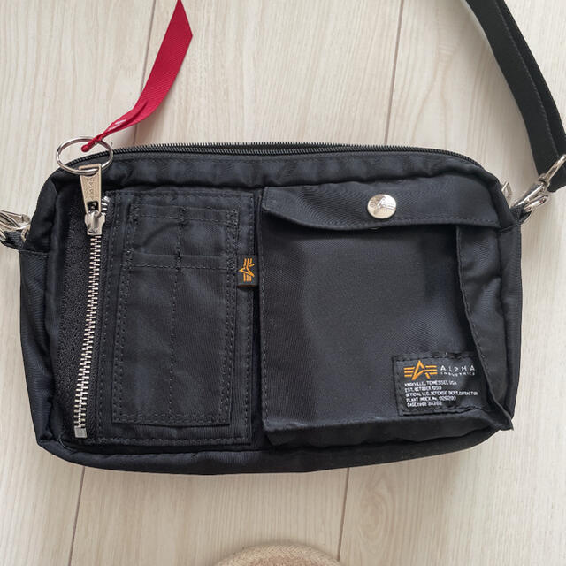 ALPHA INDUSTRIES - アルファショルダーバッグの通販 by ALPHA INDUSTRIES - アルファショルダーバッグの通販 by