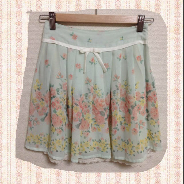 LODISPOTTO(ロディスポット)のロディスポット♡花柄スカート レディースのスカート(ミニスカート)の商品写真