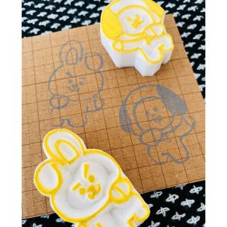 ボウダンショウネンダン(防弾少年団(BTS))のBT21  クッキー＆チミー  消しゴムはんこ  HM(はんこ)