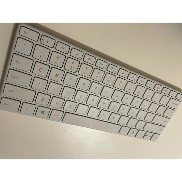 Microsoft(マイクロソフト)のMicrosoft Designer Keyboard US配列　美品　即日配送 スマホ/家電/カメラのPC/タブレット(PC周辺機器)の商品写真