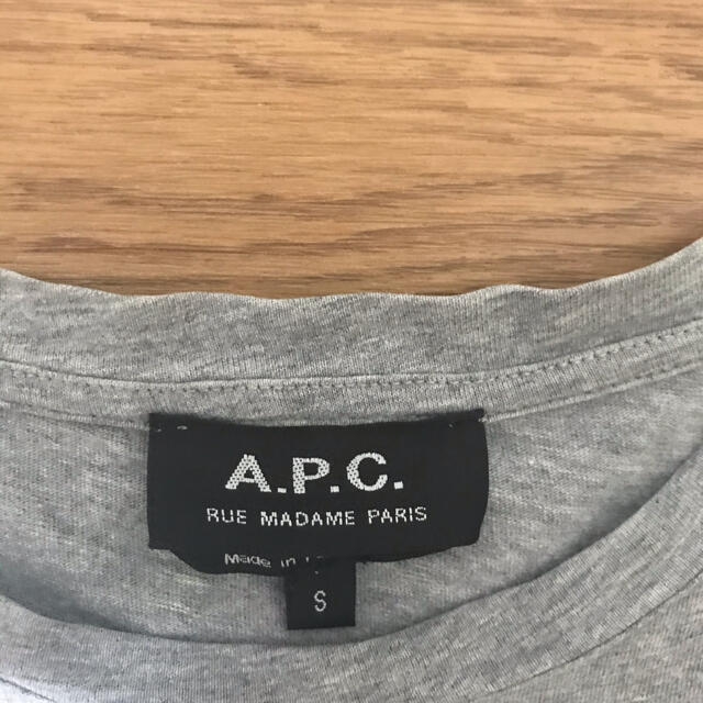 A.P.C(アーペーセー)のA.P.C グレー無地Tシャツ レディースのトップス(Tシャツ(半袖/袖なし))の商品写真