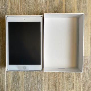 アイパッド(iPad)のiPad mini5 64GB シルバー SIMロックフリー (タブレット)