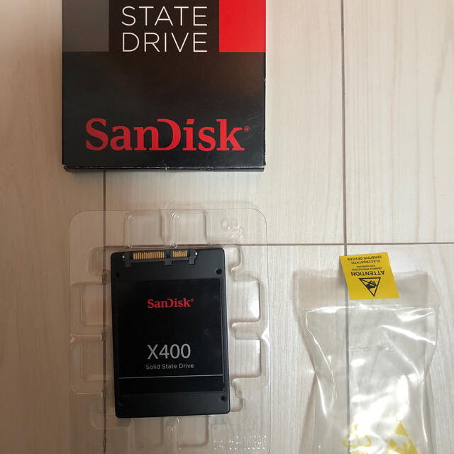 SanDisk(サンディスク)のSanDisk SATA3.0 SSD X400 250g 中古 スマホ/家電/カメラのPC/タブレット(PCパーツ)の商品写真