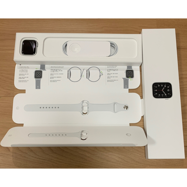 Apple Watch(アップルウォッチ)のApple Watch SE 40mm 美品 メンズの時計(腕時計(デジタル))の商品写真