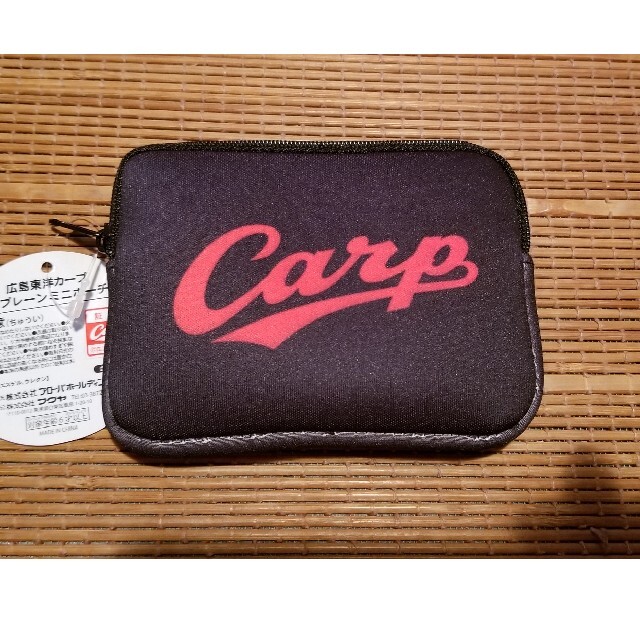 広島東洋カープ(ヒロシマトウヨウカープ)のカープグッズ　ミニポーチ/カープ坊や スポーツ/アウトドアの野球(応援グッズ)の商品写真