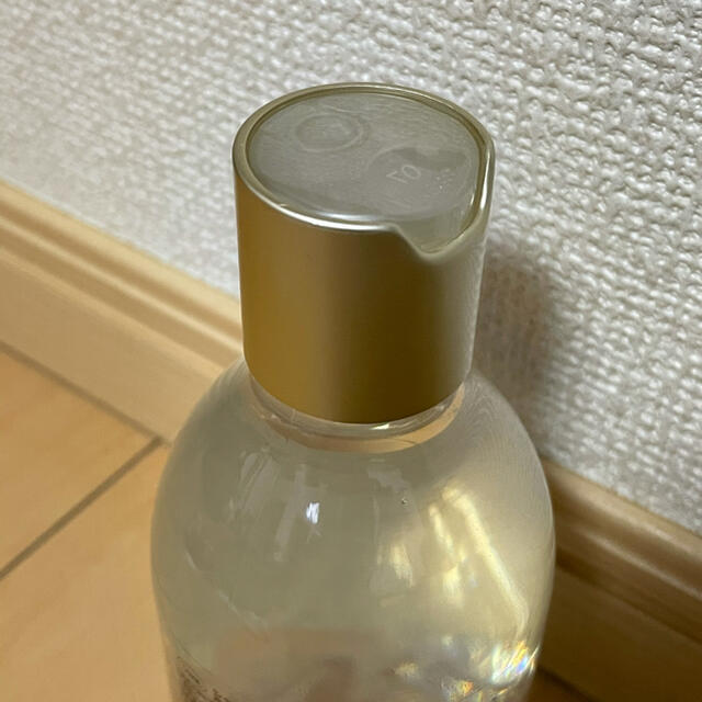 SABON(サボン)のサボン　シャワーオイル　ホワイトローズ コスメ/美容のボディケア(ボディソープ/石鹸)の商品写真