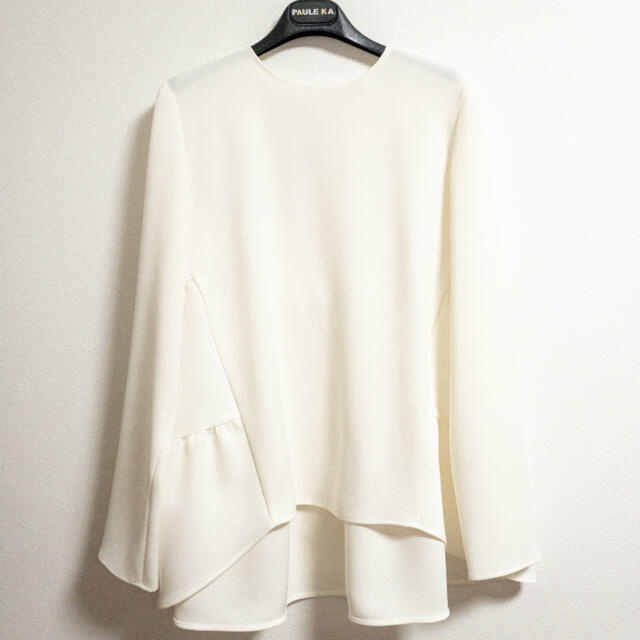 BARNEYS NEW YORK(バーニーズニューヨーク)の【YOKO CHAN】Longsleeve Back Tiered Blouse レディースのトップス(シャツ/ブラウス(長袖/七分))の商品写真