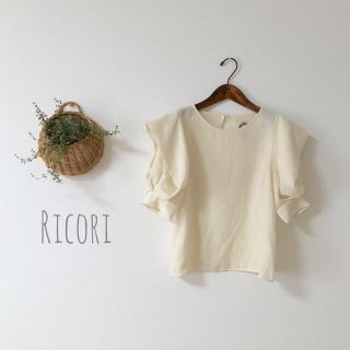 リコリ(ricori)のricori 肩デザイン可愛いブラウス(シャツ/ブラウス(半袖/袖なし))