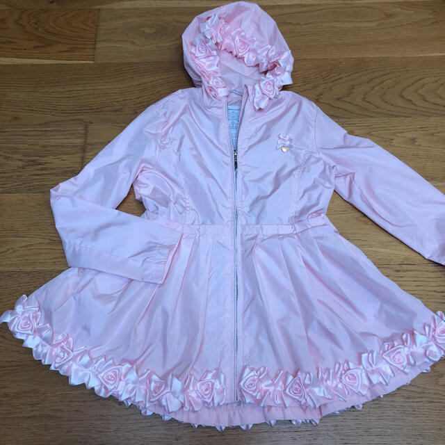 たえさま　Le Chic ラブリースプリングコート　レインコート キッズ/ベビー/マタニティのキッズ服女の子用(90cm~)(コート)の商品写真