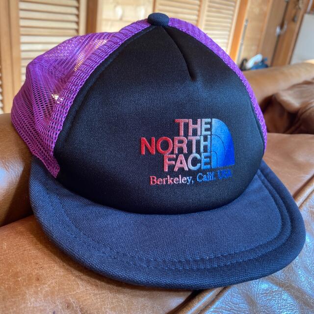 THE NORTH FACE(ザノースフェイス)の値下げ　ノースフェイス  キャップ　パープル メンズの帽子(キャップ)の商品写真