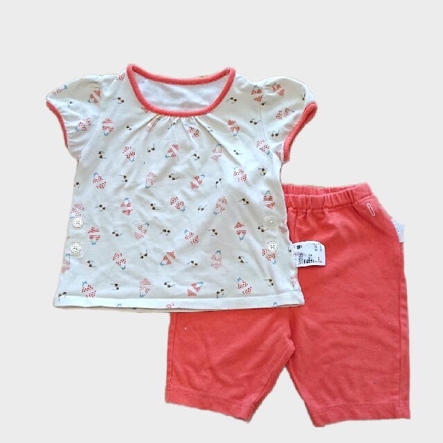 UNIQLO(ユニクロ)のユニクロ baby パジャマ 80cm オレンジ キッズ/ベビー/マタニティのベビー服(~85cm)(パジャマ)の商品写真