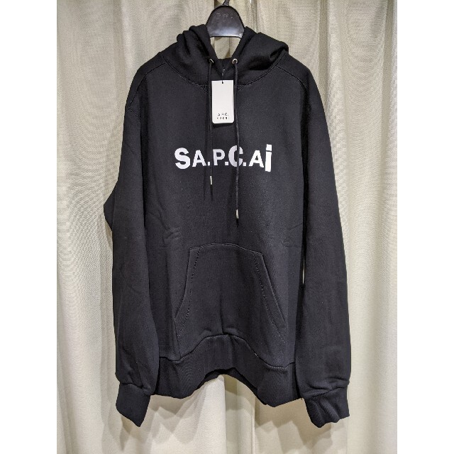 sacai(サカイ)の【XL】【新品タグ付】sacai × A.P.Cパーカー新品タグ付 メンズのトップス(パーカー)の商品写真