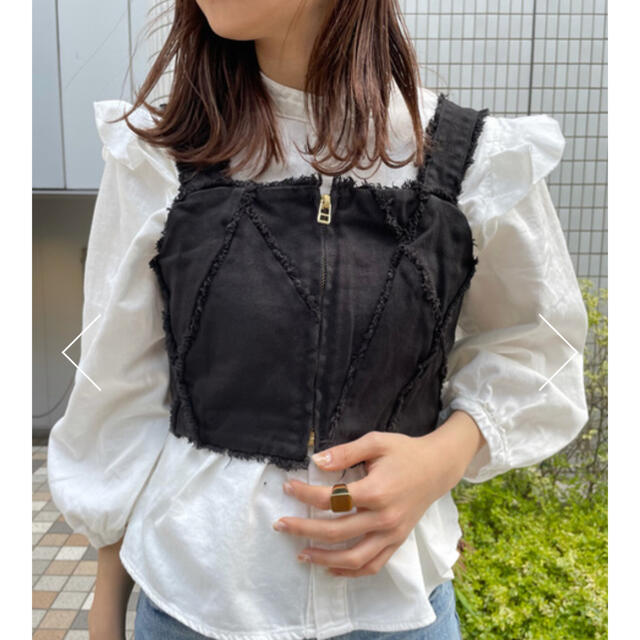 moussy(マウジー)の【値下げ！】moussy ブラウス、ビスチェセット レディースのトップス(シャツ/ブラウス(長袖/七分))の商品写真