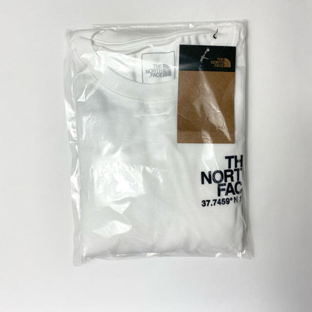 THE NORTH FACE(ザノースフェイス)のノースフェイス　ロンT 長袖　the north face ホワイト　海外限定 メンズのトップス(Tシャツ/カットソー(七分/長袖))の商品写真
