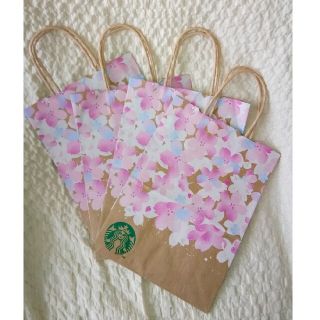 スターバックスコーヒー(Starbucks Coffee)のスターバックス　さくら🌸　ショッパー　紙袋とドリンクホルダー(ショップ袋)