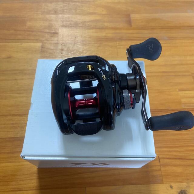 DAIWA(ダイワ)のタトゥーラHDcustom 150SH-TW スポーツ/アウトドアのフィッシング(リール)の商品写真