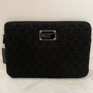 マークバイマークジェイコブス(MARC BY MARC JACOBS)の未使用タグつき マークジェイコブス(ポーチ)