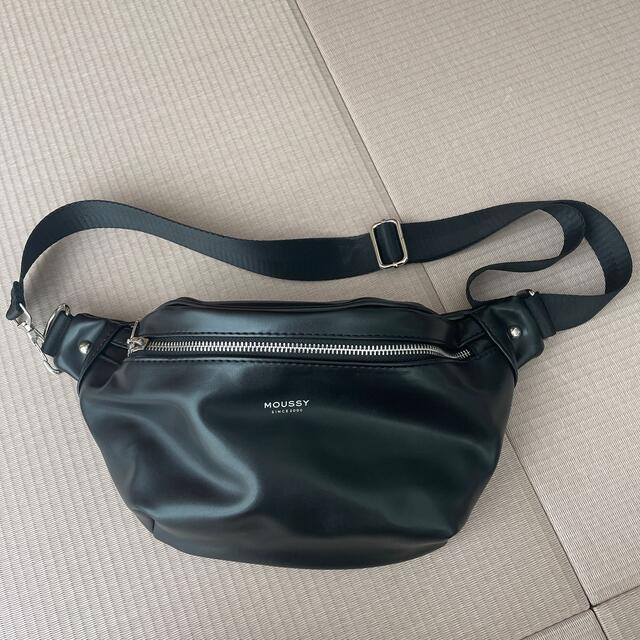 moussy(マウジー)のmoussy ウエストポーチ サコッシュ ボディバック レディースのバッグ(ボディバッグ/ウエストポーチ)の商品写真