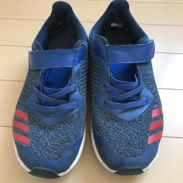 adidas(アディダス)のadidas アディダス スニーカー*21cm キッズ/ベビー/マタニティのキッズ靴/シューズ(15cm~)(スニーカー)の商品写真