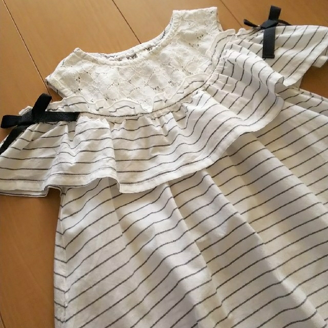 アプレレクール ワンピース オフショルダー キッズ/ベビー/マタニティのキッズ服女の子用(90cm~)(ワンピース)の商品写真