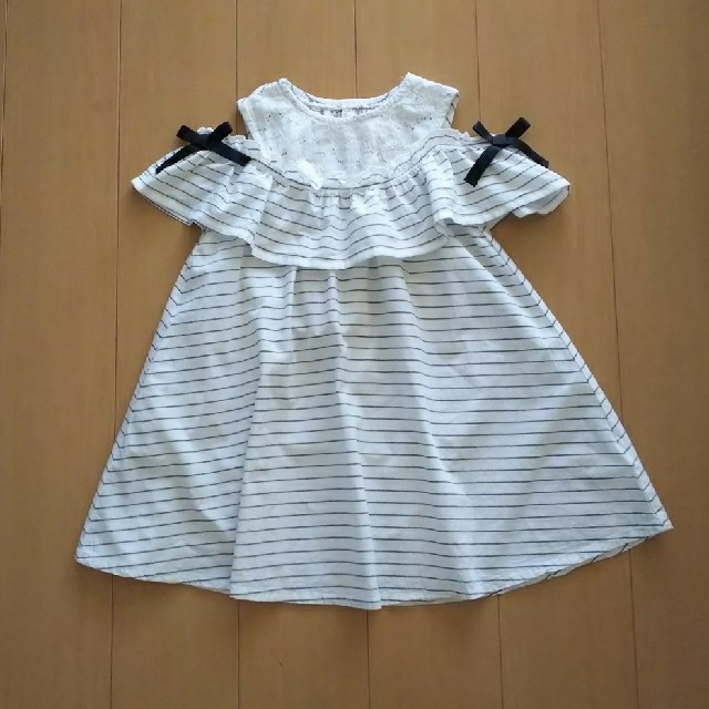 アプレレクール ワンピース オフショルダー キッズ/ベビー/マタニティのキッズ服女の子用(90cm~)(ワンピース)の商品写真