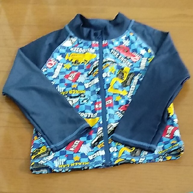 Takara Tomy(タカラトミー)のラッシュガード　120 キッズ/ベビー/マタニティのキッズ服男の子用(90cm~)(水着)の商品写真