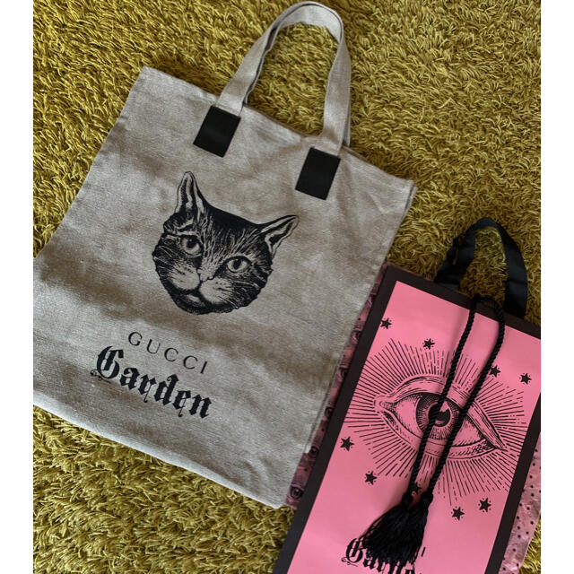 Gucci(グッチ)の✴️GUCCI GARDEN マチ底板付きリネントート　人気猫柄　グッチガーデン レディースのバッグ(トートバッグ)の商品写真