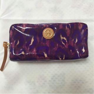 トリーバーチ(Tory Burch)の正規品 トリーバーチ ビニール コスメポーチ PVC レザー 紫 中古 美品(ポーチ)