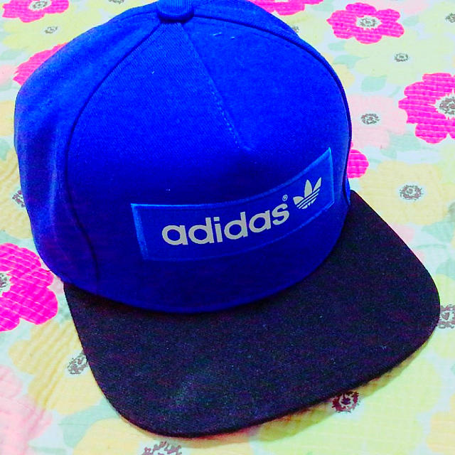 adidas(アディダス)のadidasのキャップ レディースの帽子(キャップ)の商品写真