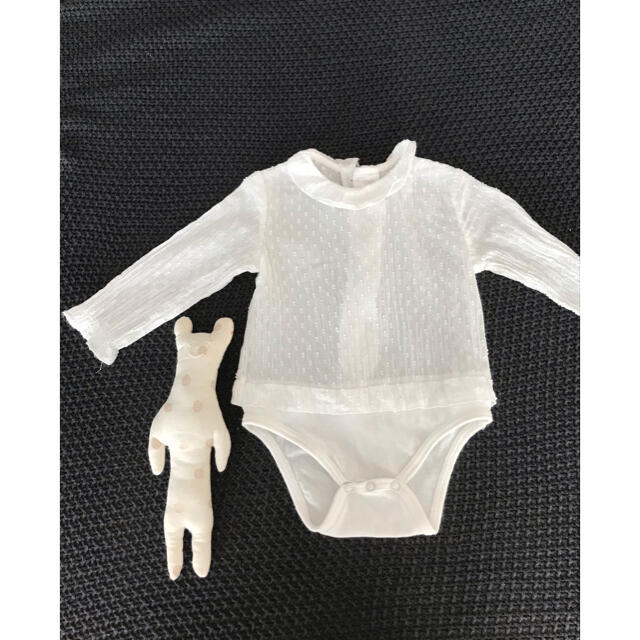 ZARA KIDS(ザラキッズ)の【ZARA】フリル襟ブラウス　74 キッズ/ベビー/マタニティのベビー服(~85cm)(シャツ/カットソー)の商品写真