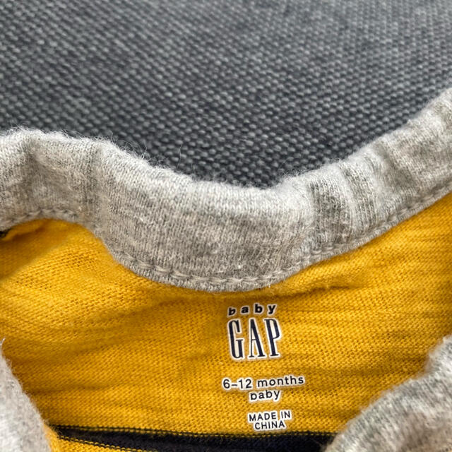 GAP Kids(ギャップキッズ)の美品！baby gap  GAP ボーダーロンパース ハーフパンツセット キッズ/ベビー/マタニティのベビー服(~85cm)(ロンパース)の商品写真