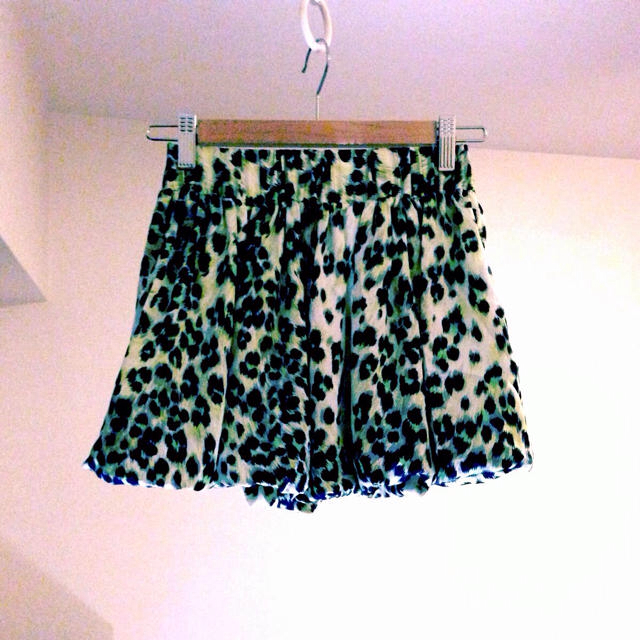 RODEO CROWNS(ロデオクラウンズ)のヒラミニ♢ヒョウ柄スカート♢ レディースのスカート(ミニスカート)の商品写真