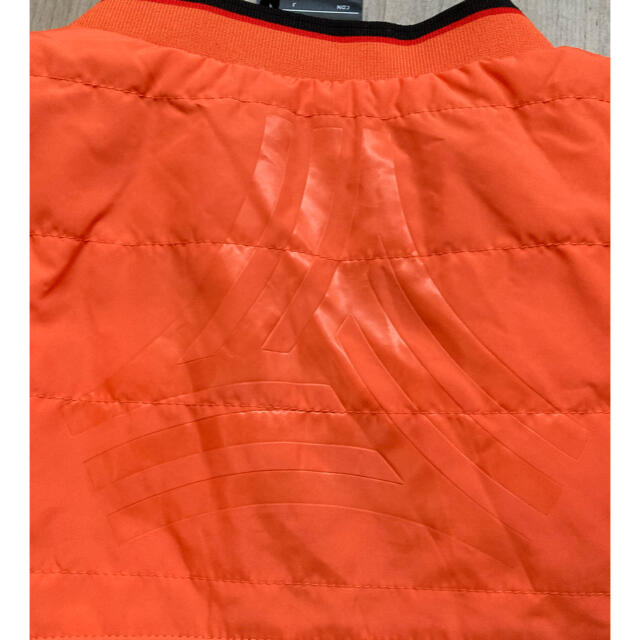 adidas(アディダス)の130cm アディダス ウォーマートップ 中綿 (新品送料込) キッズ/ベビー/マタニティのキッズ服男の子用(90cm~)(ジャケット/上着)の商品写真