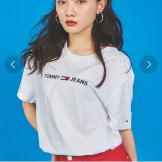 トミーヒルフィガー(TOMMY HILFIGER)のTOMMY JEANS 刺繍　ロゴTシャツ(Tシャツ(半袖/袖なし))