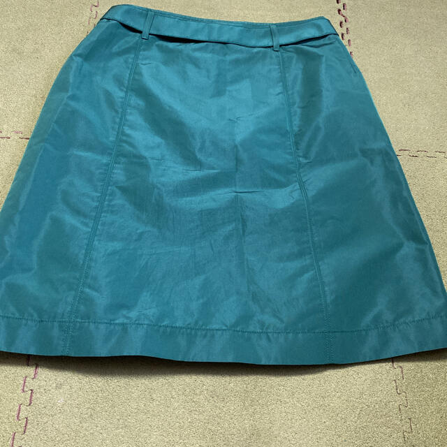 25日限定！最終価格！プラダ☆光沢のある緑色の素敵なスカート！ 3