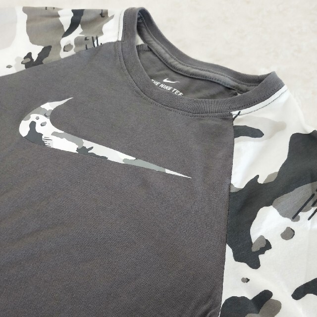 NIKE(ナイキ)のNIKE　Tシャツ キッズ/ベビー/マタニティのキッズ服男の子用(90cm~)(Tシャツ/カットソー)の商品写真